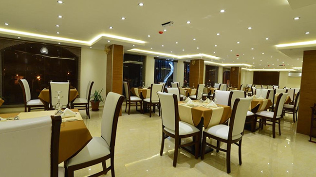 Our main restaurant all day casual dining room is<br> the perfect choice for our guests